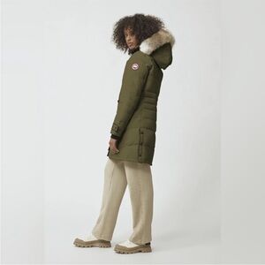 Canada Goose Women's lorette parka with Fur Trim